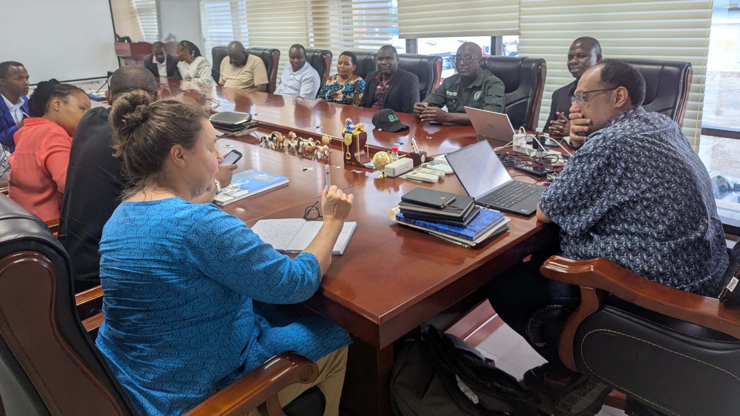 FRAUKE JONGBLUTH AIPONGEZA ASAS, AONA FURSA ZA KUINUA TASNIA YA MAZIWA