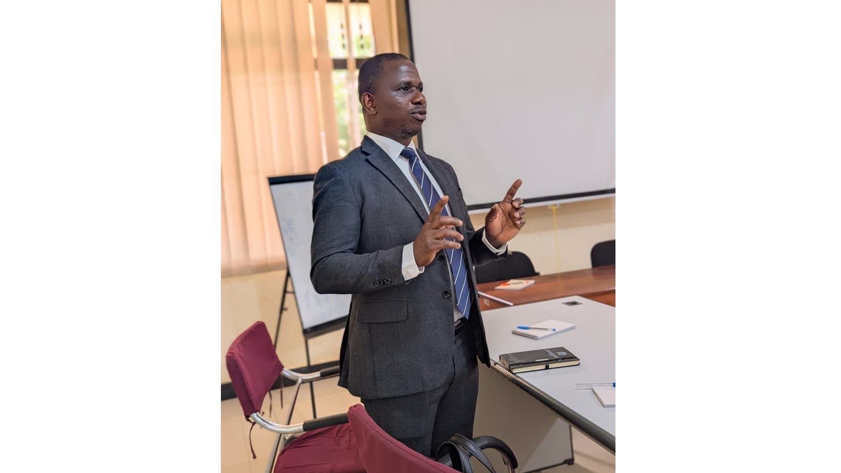 MSAJILI TDB ASISITIZA UWAJIBIKAJI NA MIKAKATI IMARA KUINUA SEKTA YA MAZIWA